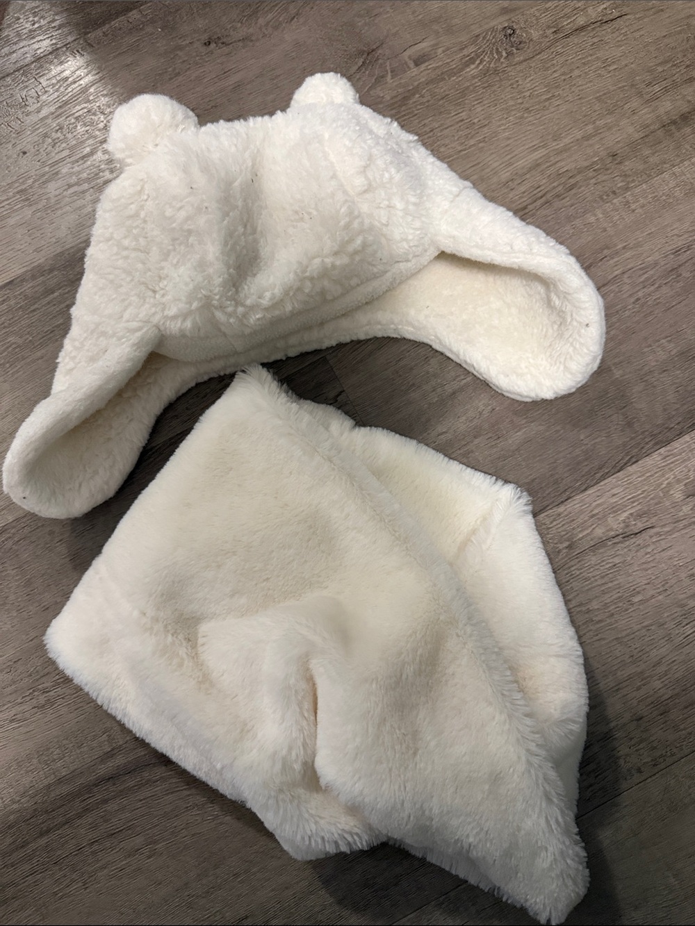 Matalan 3-6 year old Cream Plush Teddy Ear Hat & Neck Scarf Set